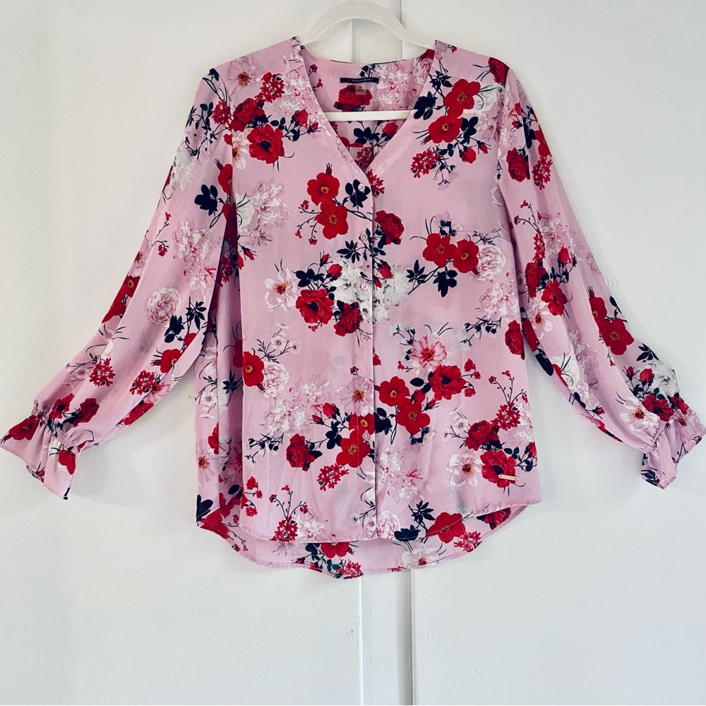 T Tahari Pink Floral V-Neck Button-Front Blouse